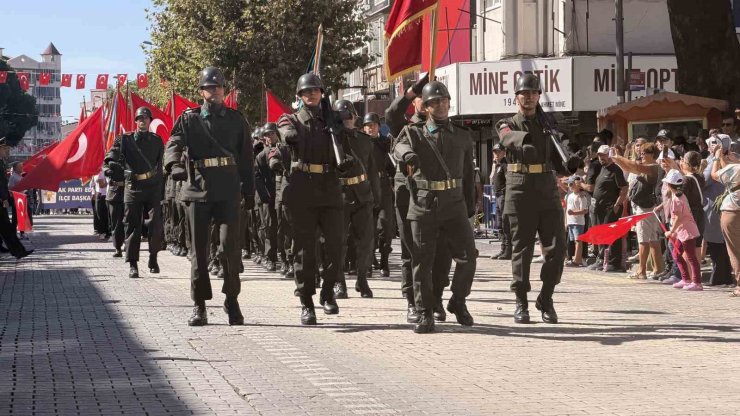 Edremit’in kurtuluşunun 104. yılı coşku ve gururla kutlandı