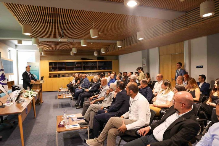 Mersin’de, mavi ekonominin geleceği için masaya yatırıldı