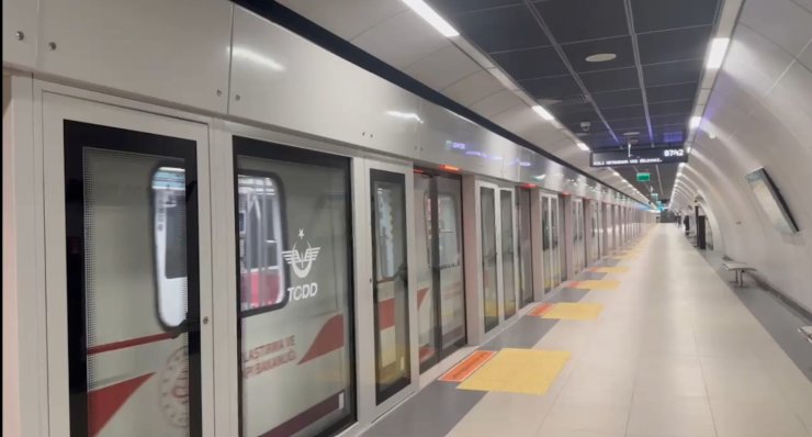 Bakan Uraloğlu, Gayrettepe-İstanbul Havalimanı-Halkalı Metro Hattı’nın yolcu verilerini paylaştı: "Bugüne kadar hattımızda 37 milyon 150 bin yolcumuzu taşıdık"
