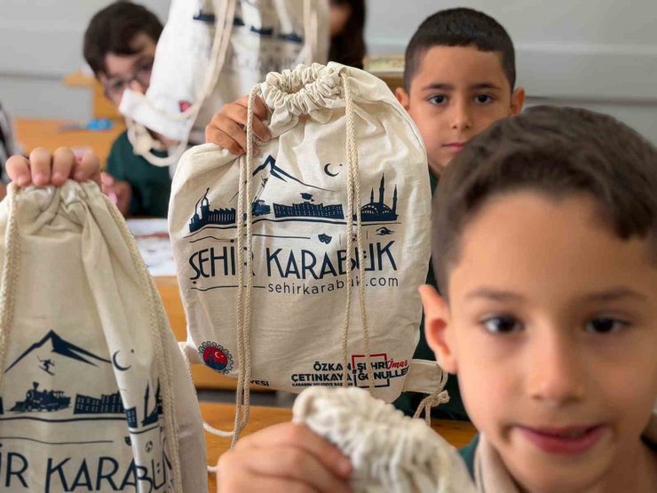 Karabük’te minik öğrencilerin okul heyecanına belediye desteği