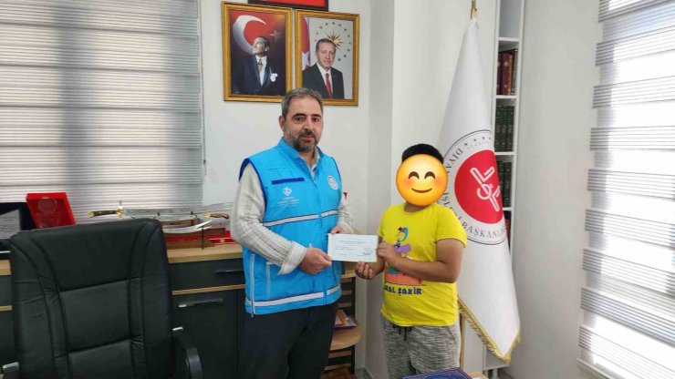 Köyceğiz Müftülüğü’nden öğrencilere kırtasiye desteği
