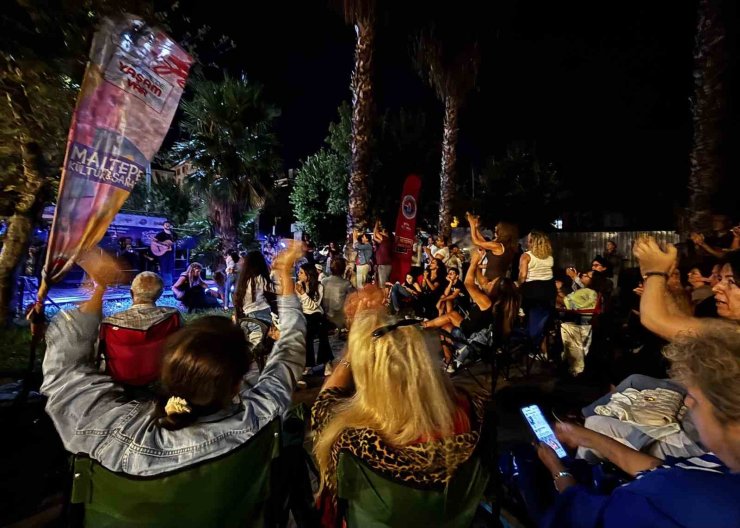 Maltepe açık hava konserlerinin son durağı Feyzullah Mahallesi oldu