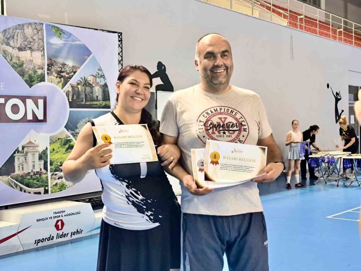Niğdeli veteran badmintonculardan Türkiye Şampiyonası’nda 5 madalya