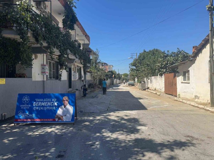 Germencik’te cadde ve sokaklarda çalışmalar hız kesmeden sürüyor