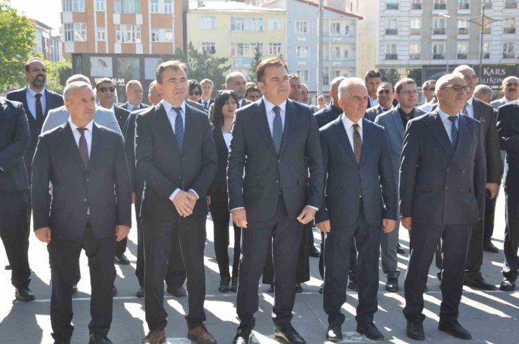 Kars’ta 56 bin 863 öğrenci ve 4 bin 89 öğretmen için yeni eğitim yılı başladı