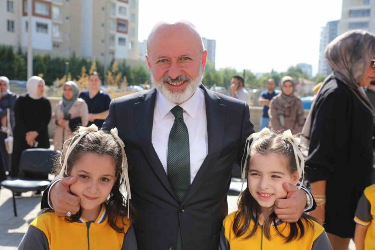 Başkan Çolakbayrakdar: "Büyük ve güçlü Türkiye’nin geleceğini inşa edecek nesiller yetiştiriyoruz"