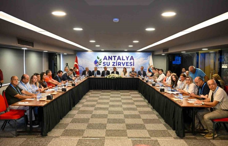 Antalya’da suyun geleceği masaya yatırıldı
