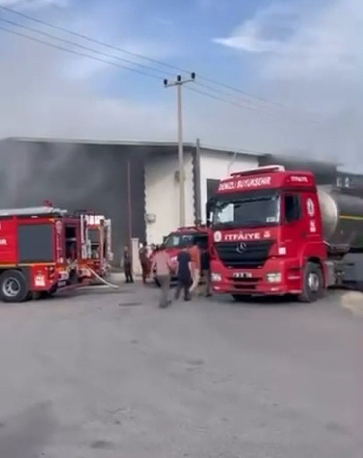 Denizli’de iş yeri yangını