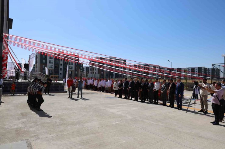 Diyarbakır’da İlköğretim Haftası kutlandı