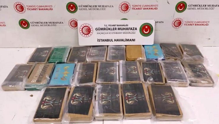 İstanbul Havalimanı’ndan uyuşturucu operasyonu: Şüpheli pilot kıyafeti ile kaçtı