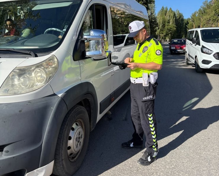 Bozkır’da okul ve çevrelerinde asayiş ile trafik güvenliği denetimi