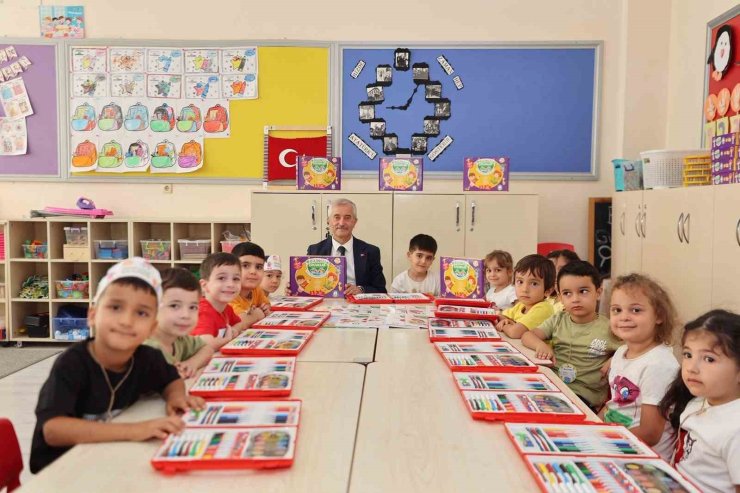 Şahinbey Belediyesin’den öğrencilere eğitim yılı hediyesi