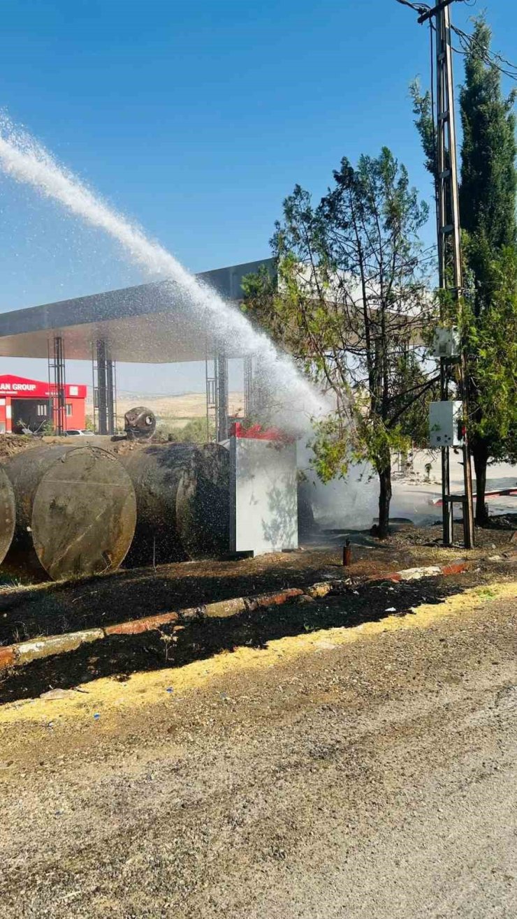 Tadilattaki petrol istasyonunda yangın
