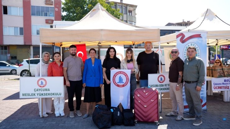 BEUN ailesi, yeni öğrencilerini terminallerde karşıladı