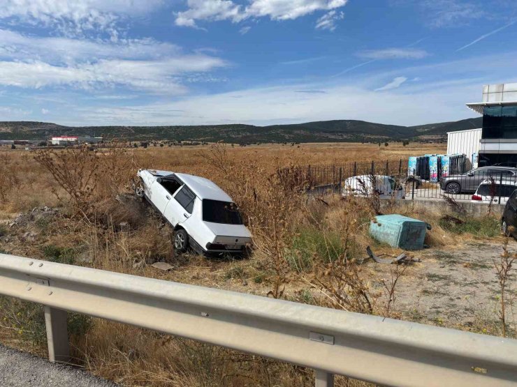 Tavşanlı’da otomobil yoldan çıktı: 1 yaralı