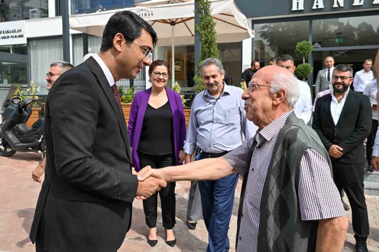Vali Kartal, merkez mahalle muhtarlarıyla bir araya geldi