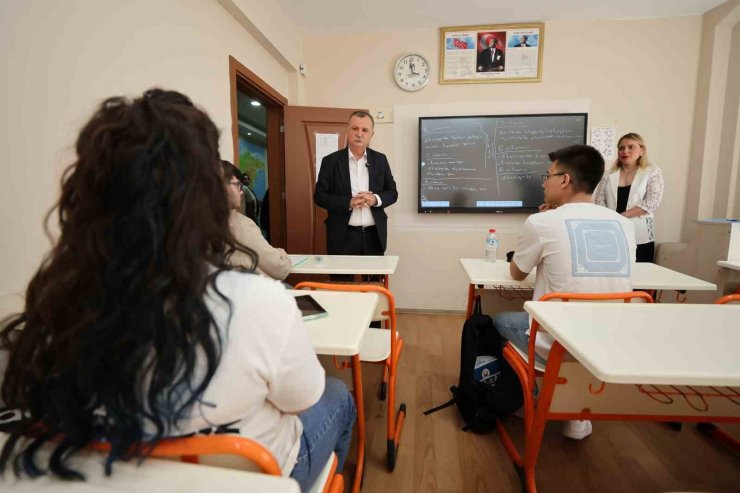 Başkan Balaban yeni eğitim yılında YEGEM öğrencileriyle buluştu
