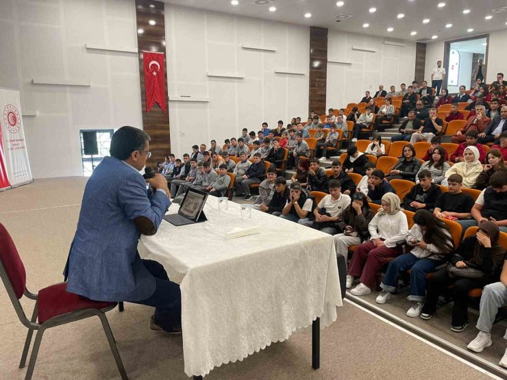 Bayburt’ta öğrencilere ‘Ahilik Kültürü’ anlatıldı