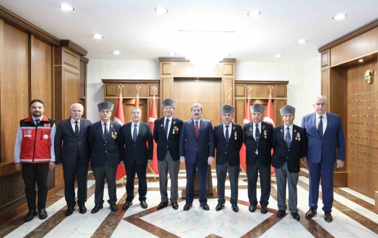 Vali Tavlı: "Türk milleti, mazisi şan ve şerefle dolu ‘gazi’ bir millettir"