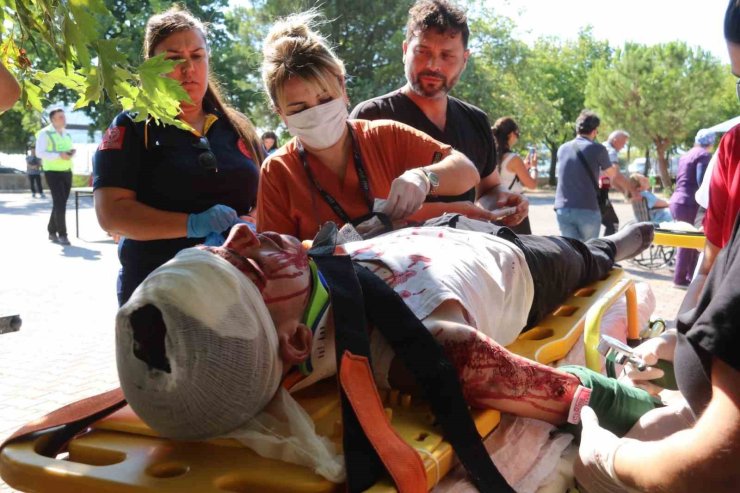 Fethiye Devlet Hastanesi’nde deprem tatbikatı gerçeğini aratmadı