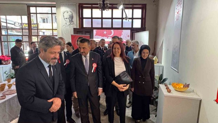 Zonguldak’ta şehit ve gazi yakınlarının seramik eserleri sergilendi