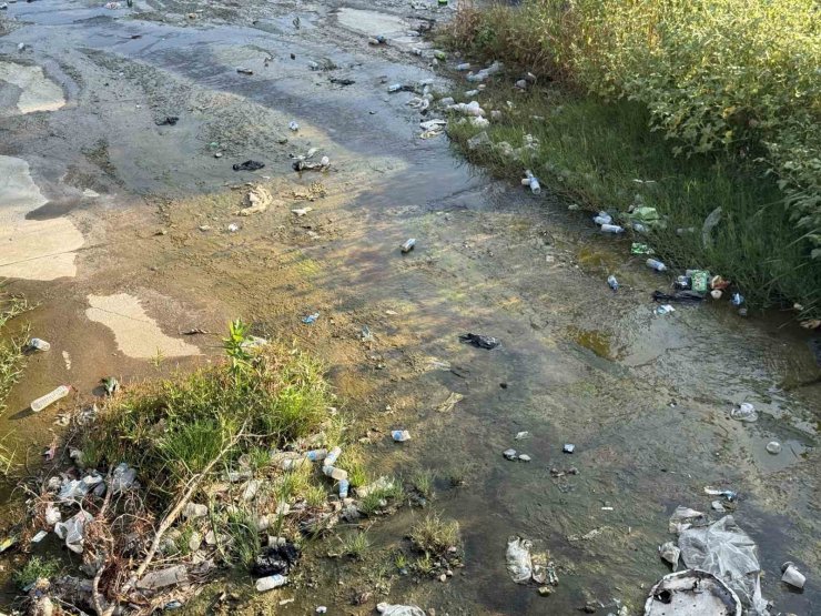 Tabakhane Deresi çöplüğe döndü