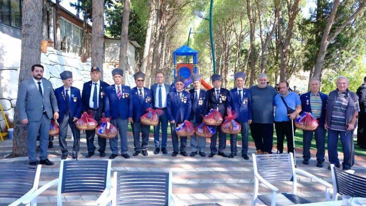 Başkan Doğanca gazilerle buluştu