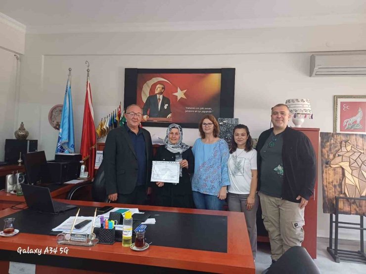 Bandırma’da azim ve kararlılıkla gelen başarı 7 ayda okuma yazma öğrendi