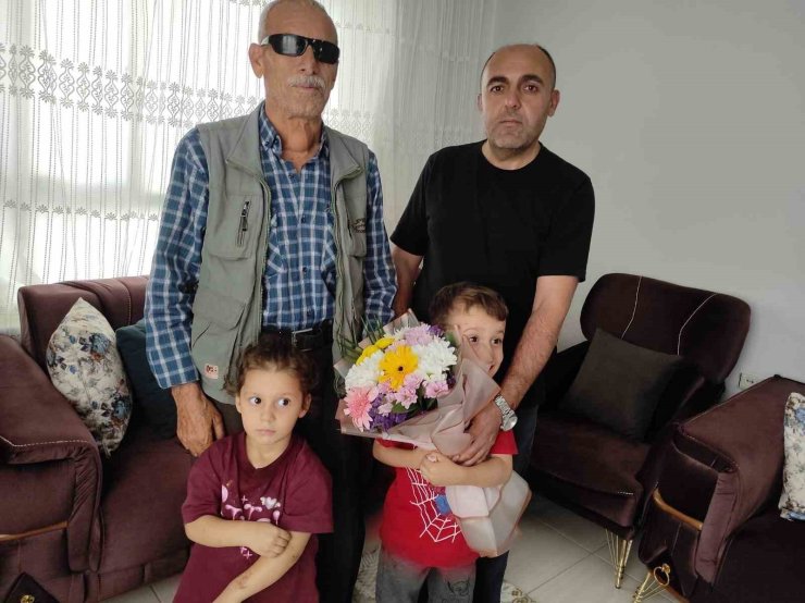 32 yıl önce iki gözünü ve bir bacağını kaybetti, 10 çocuğunu üniversiteye gönderdi