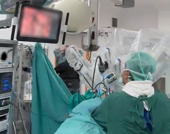 Karadeniz’de ilk: Robot yardımlı akciğer kanseri ameliyatı gerçekleştirildi