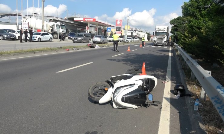 Motosiklet ile elektrikli bisiklet çarpıştı: 2 yaralı