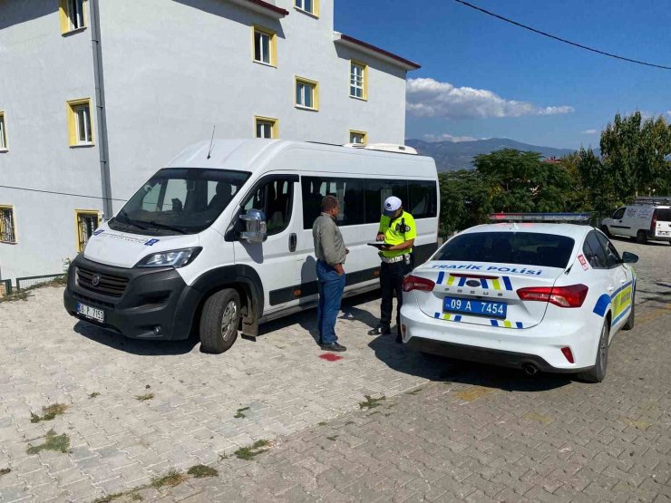 Bozdoğan emniyeti öğrencilerin güvenliği için sahada