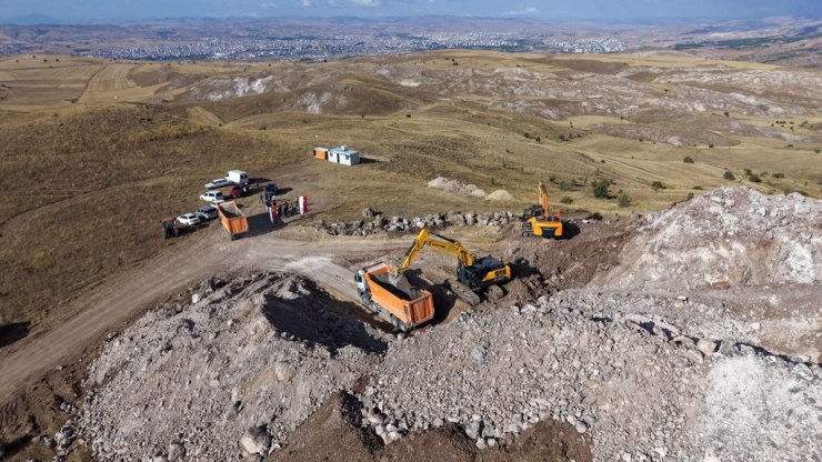 Sivas Belediyesi yeni taş ocağı açıldı, ilk sevkiyat gerçekleştirildi