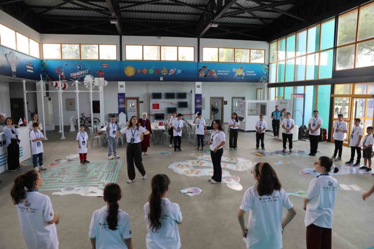 Özel çocuklar Samsun’da bilimle buluşuyor