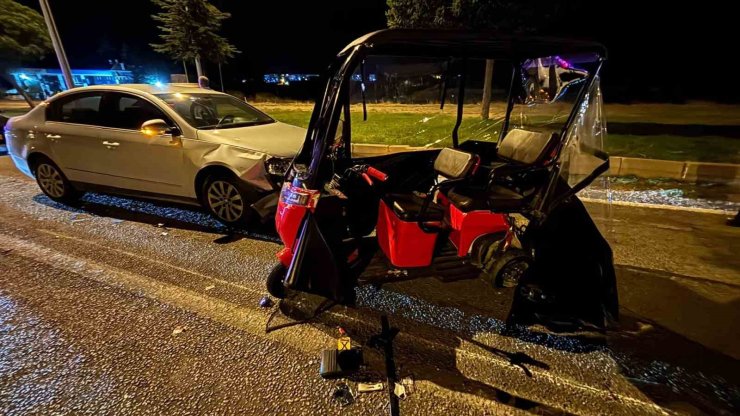 Tavşanlı’da otomobil elektrikli bisiklete çarptı: 2 yaralı