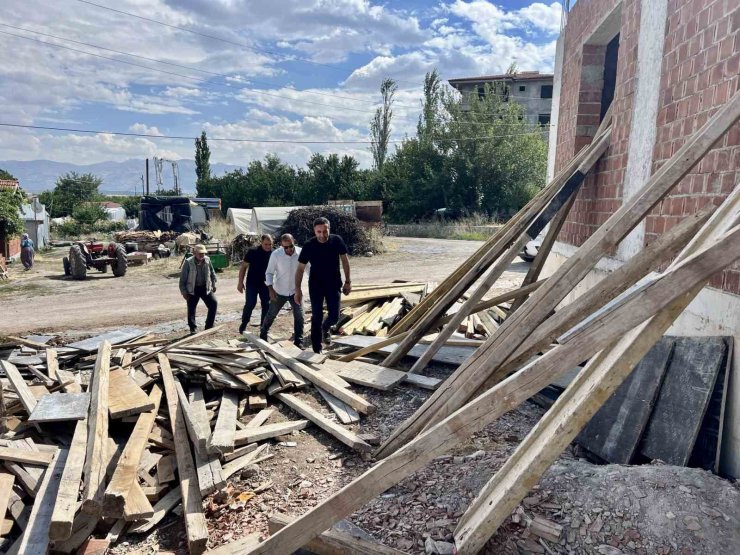 Akçadağ’da cami inşaatı devam ediyor