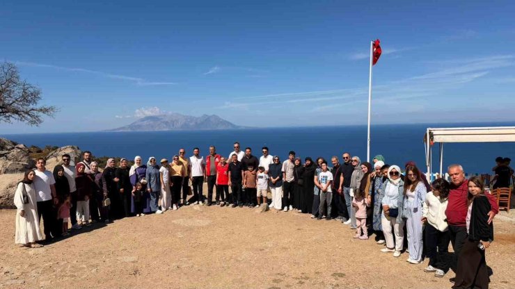 Şehit aileleri ve gazilerin Çanakkale çıkarması
