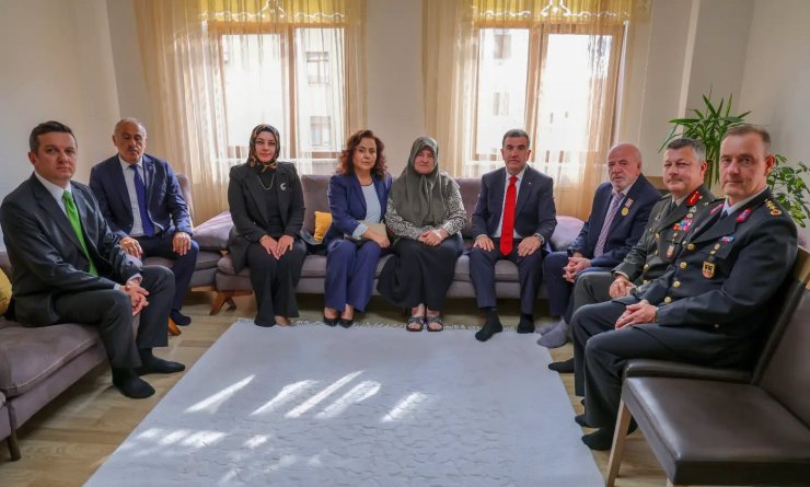 Bayburt’ta Kıbrıs gazileri evlerinde ziyaret edildi