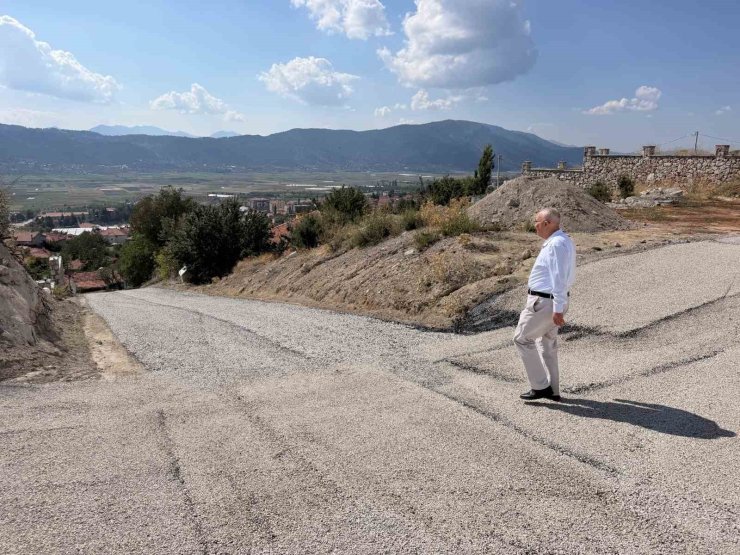 Çameli’de Yeni Mahalle’nin yolları asfaltlanıyor