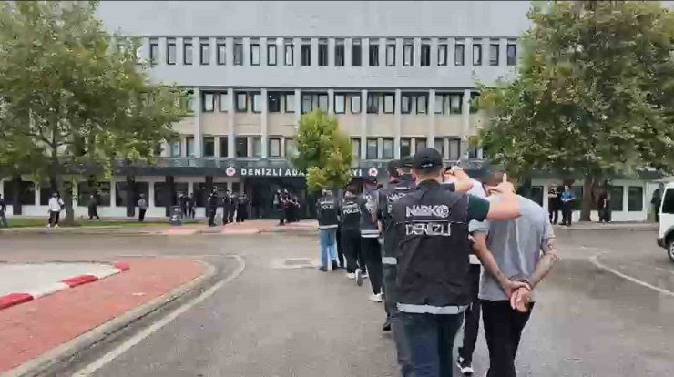 Denizli’de 13 torbacı polisin operasyonuyla yakalandı