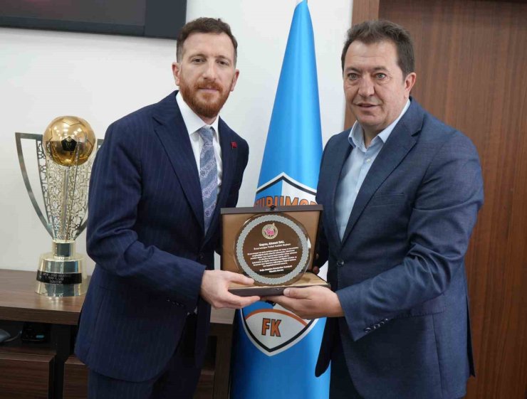 DAGC’den Erzurumspor Başkanı Ahmet Dal’a başarı plaketi