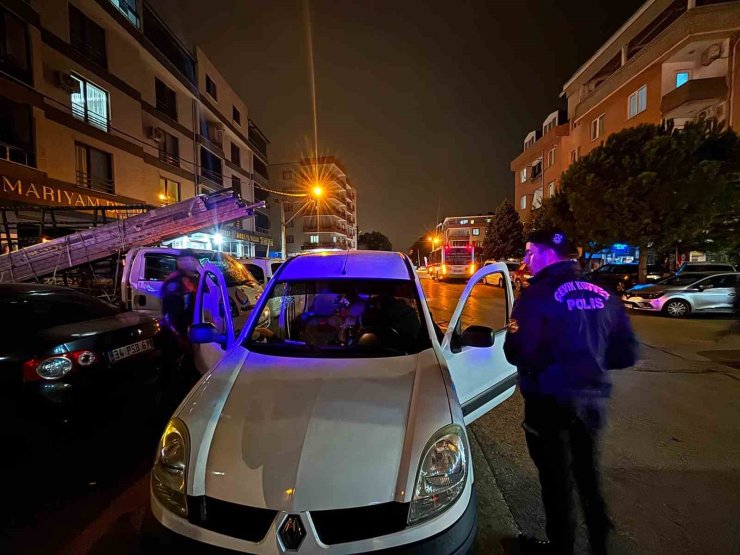 Bursa’da 1000 polisle asayiş uygulaması: Ruhsatsız tabanca ve uyuşturucu ele geçirildi