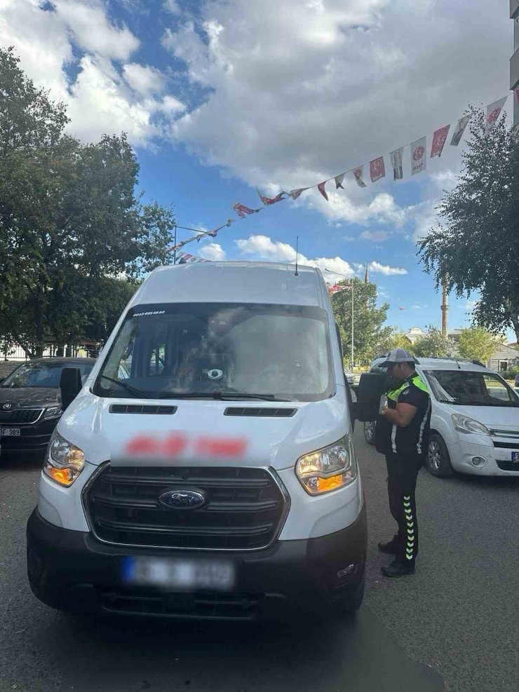 Kars’ta okul servislerine sıkı denetim: Her şey çocukların güvenliği için