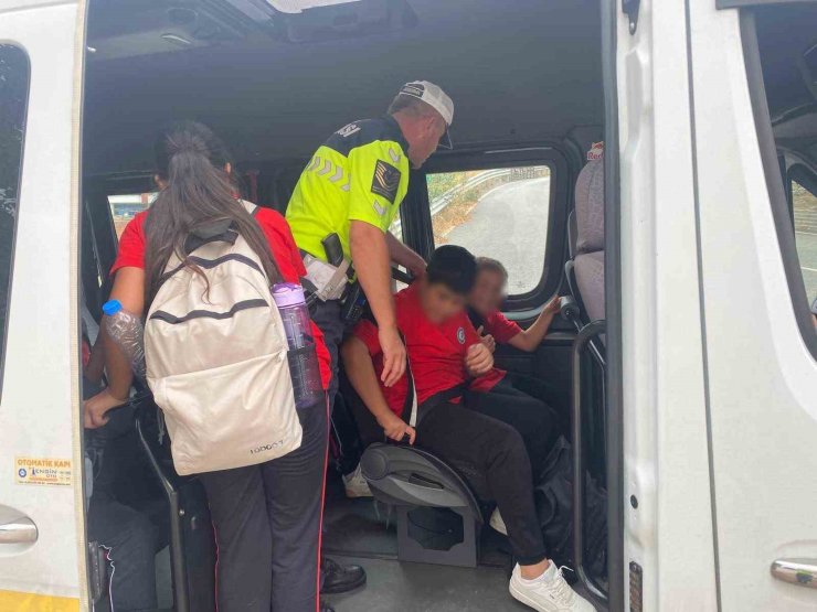 Gemlik’te jandarmadan okul çevrelerinde sıkı denetim