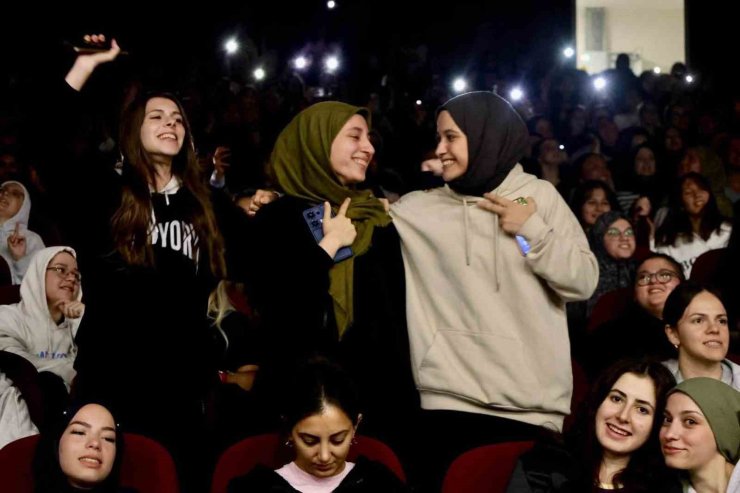Halime Hatun Kız Öğrenci Yurdu’nda yeni öğrenciler için ’Hoş Geldin’ etkinliği