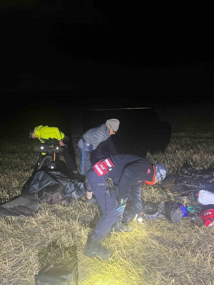 Kars’ta mahsur kalan 2 yabancı turist ekiplerin nefes kesen operasyonuyla kurtarıldı
