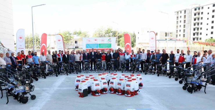Adıyaman’da çiftçilere tarım alet ve ekipmanı desteği