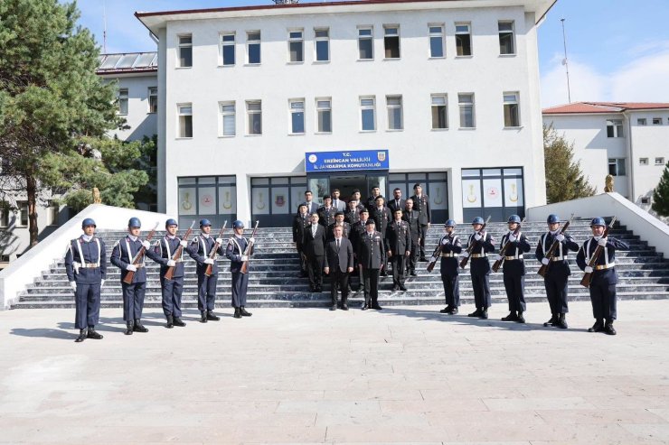Vali Aydoğdu’dan İl Jandarma Komutanı Altundarak’a iade-i ziyaret