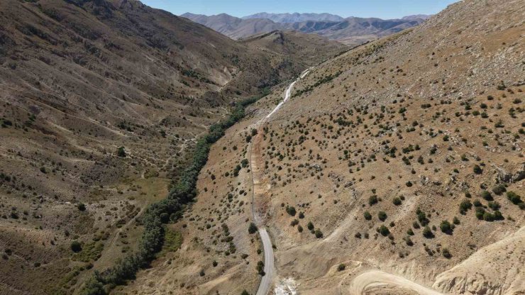 Büyükşehir’den Sarız’da ulaşım için 1,3 kilometrelik güzergâhta hummalı çalışma