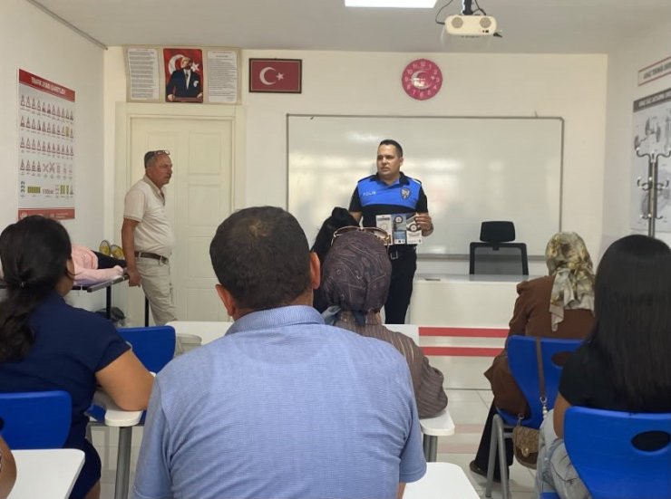 Niğde’de polis ekiplerinden dolandırıcılığa karşı uyarı